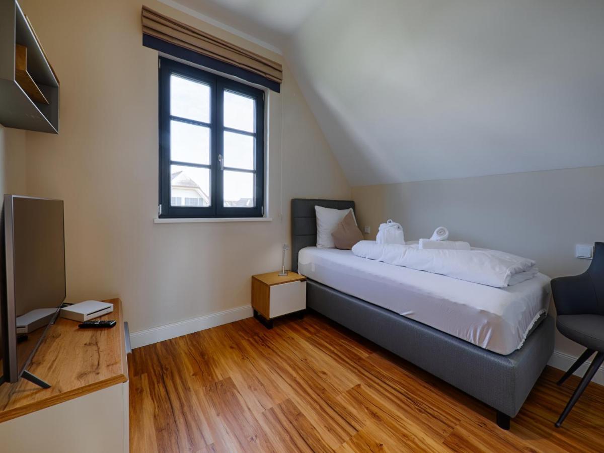 Reetland Am Meer - Premium Reetdachvilla Mit 3 Schlafzimmern, Sauna, Kamin Und Massagesessel F05 Дранске Екстер'єр фото
