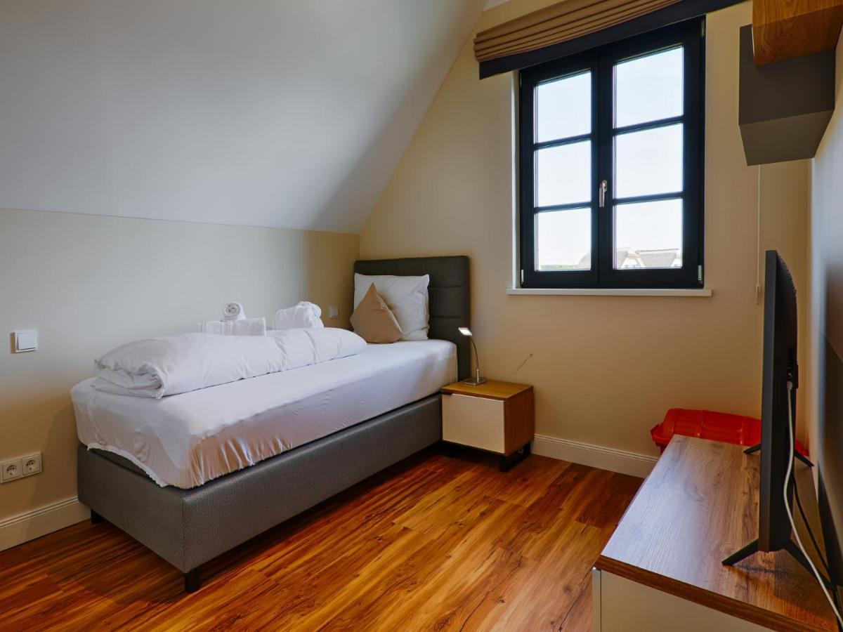 Reetland Am Meer - Premium Reetdachvilla Mit 3 Schlafzimmern, Sauna, Kamin Und Massagesessel F05 Дранске Екстер'єр фото